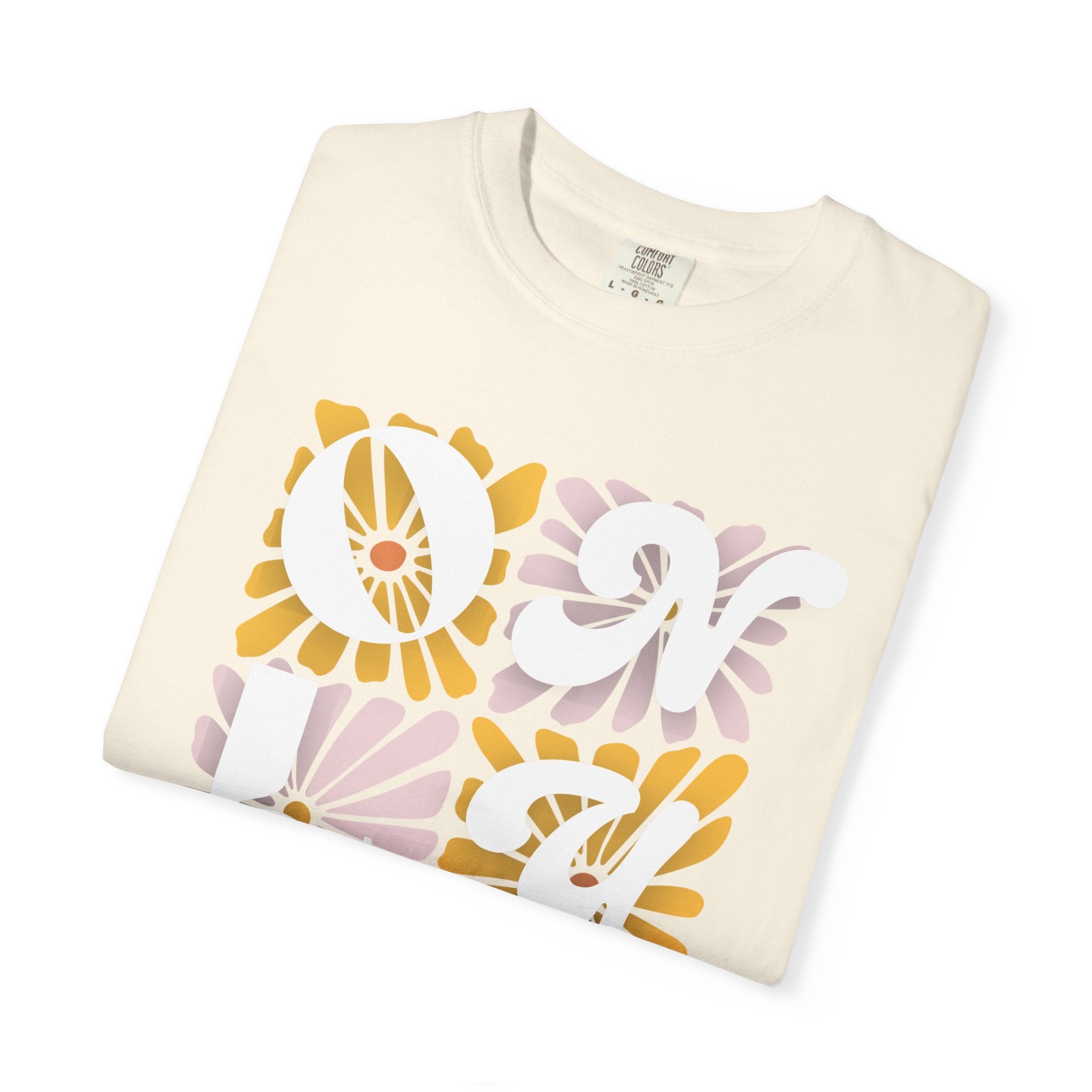 Love Floral Graphic T-Shirt — Retro Daisy Typography Tee