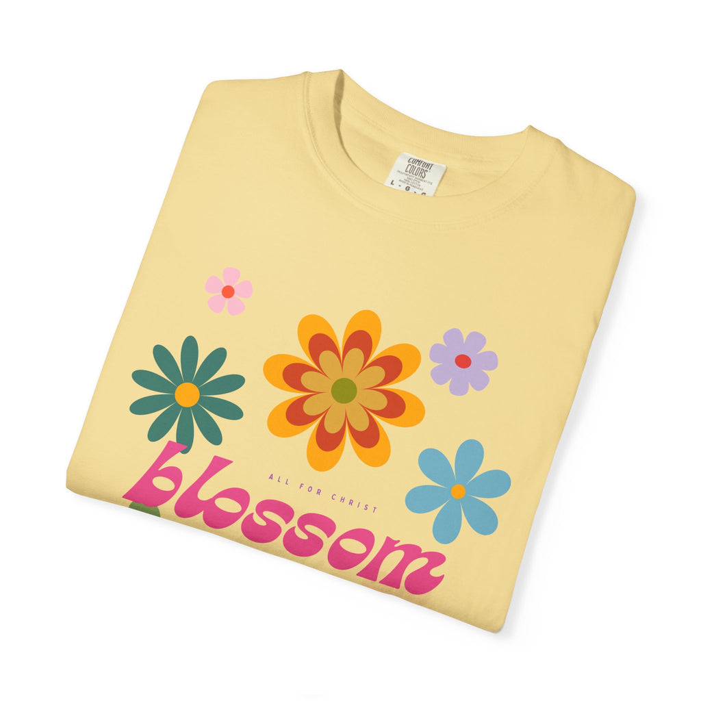 Blossom Floral Tee — Retro Flower Graphic T-Shirt
