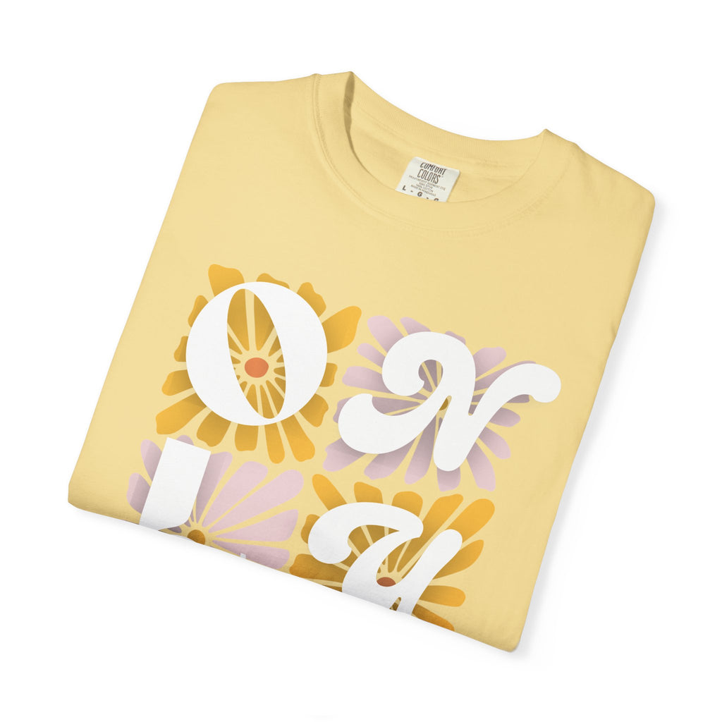 Love Floral Graphic T-Shirt — Retro Daisy Typography Tee